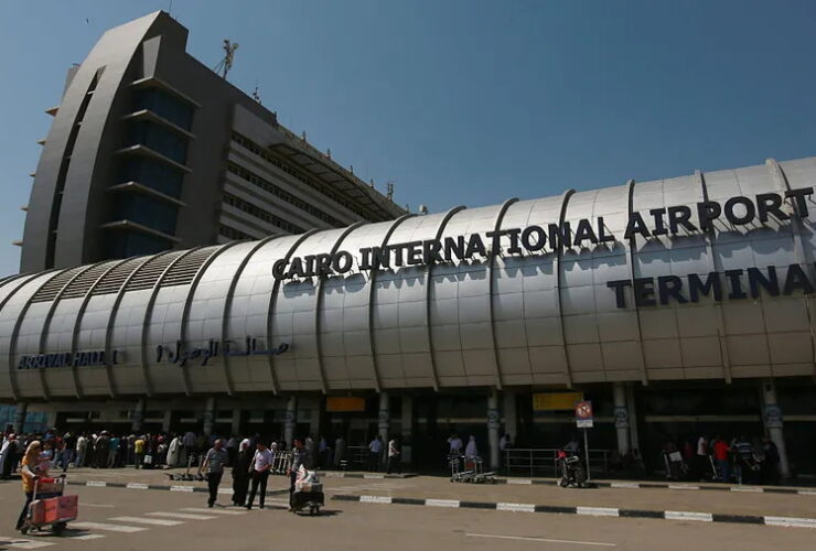 بدء حظر سفر المصريين إلى سلطنة عمان